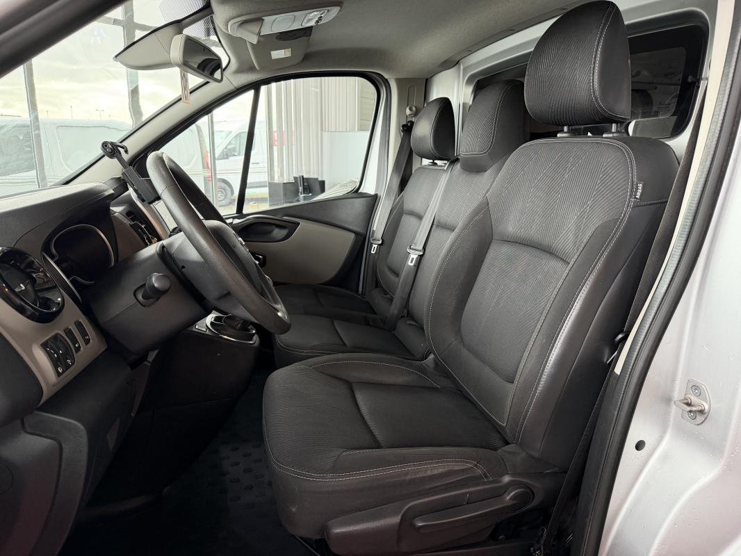 Nissan NV300 - Photo 12