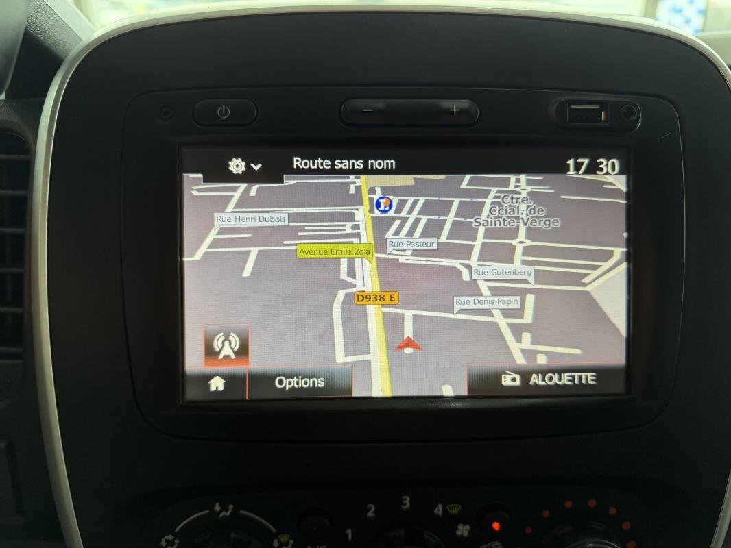 Nissan NV300 - Photo 17