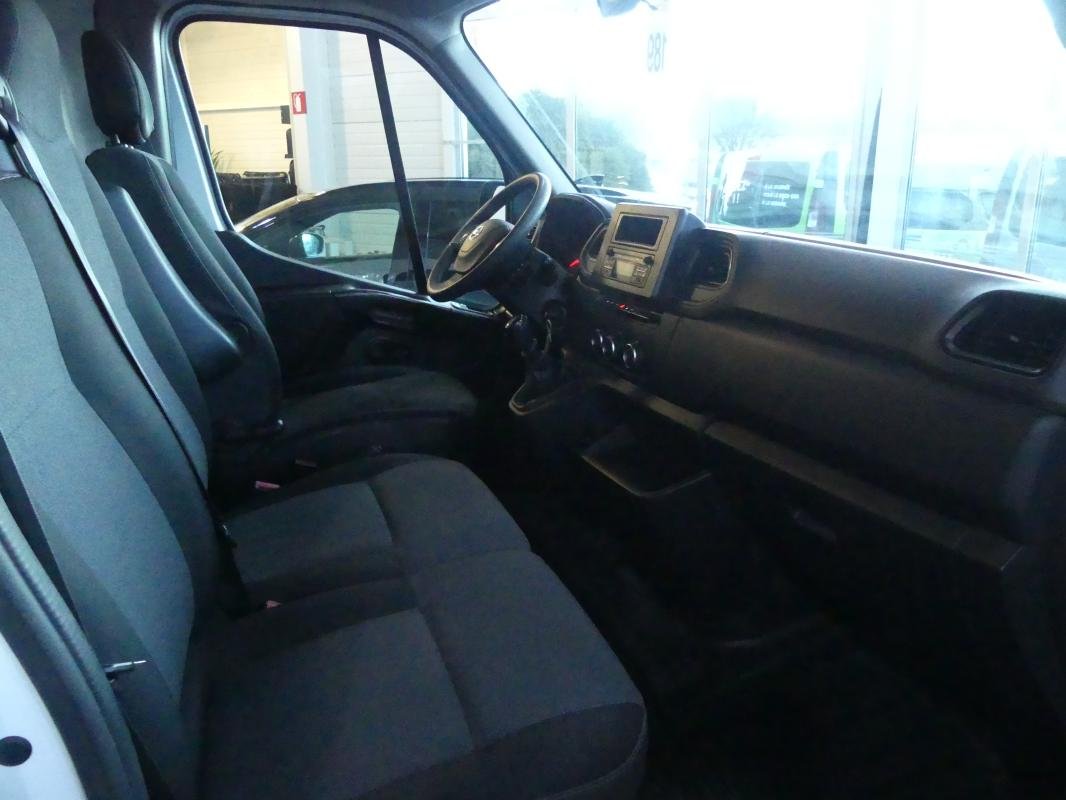 Nissan NV400 - Photo 11