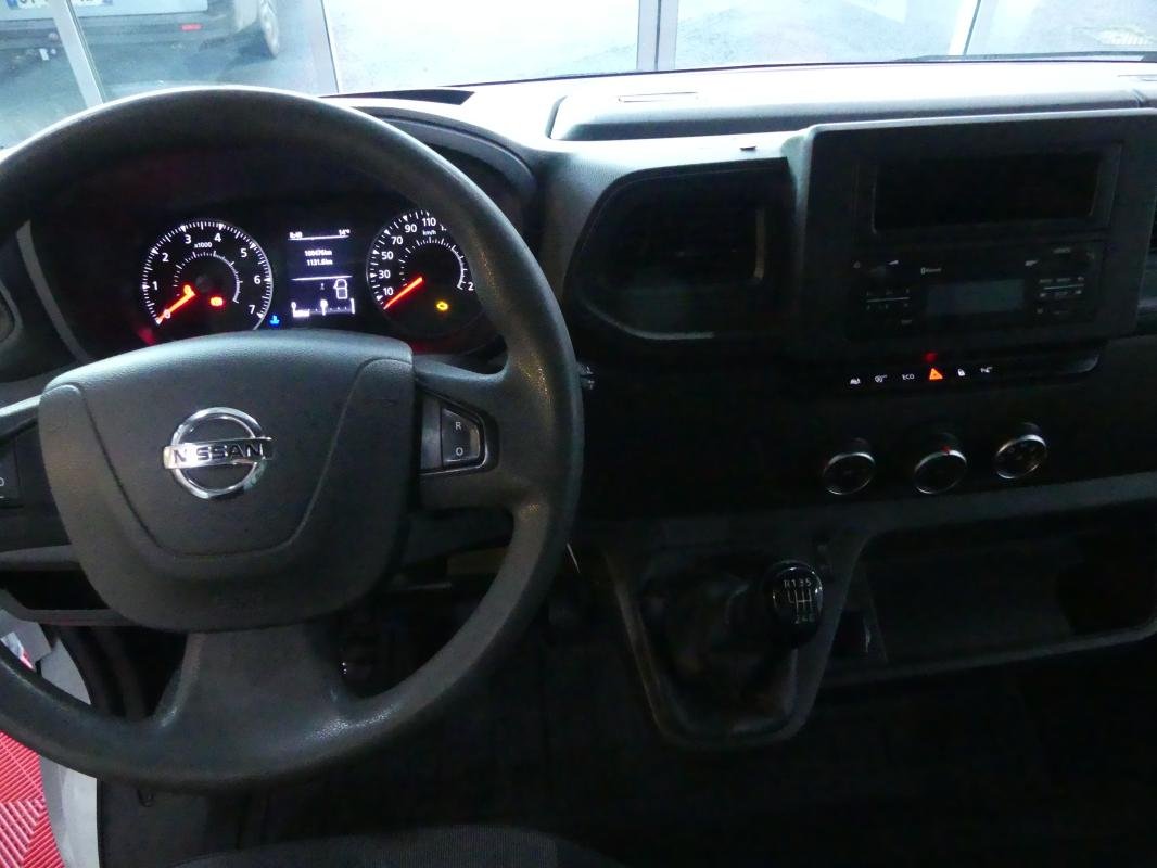 Nissan NV400 - Photo 14