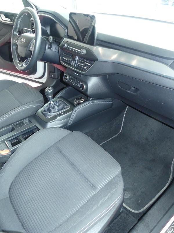 Ford Focus - Photo 16
