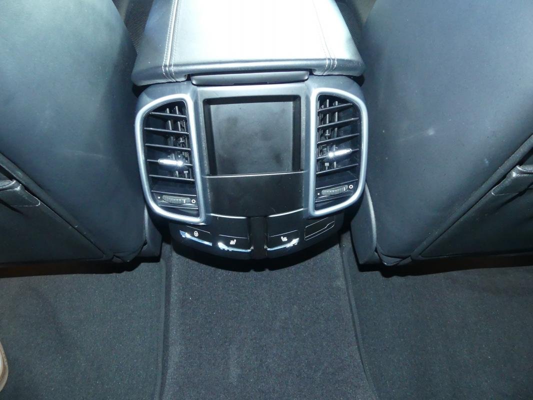 Porsche Cayenne - Photo 16