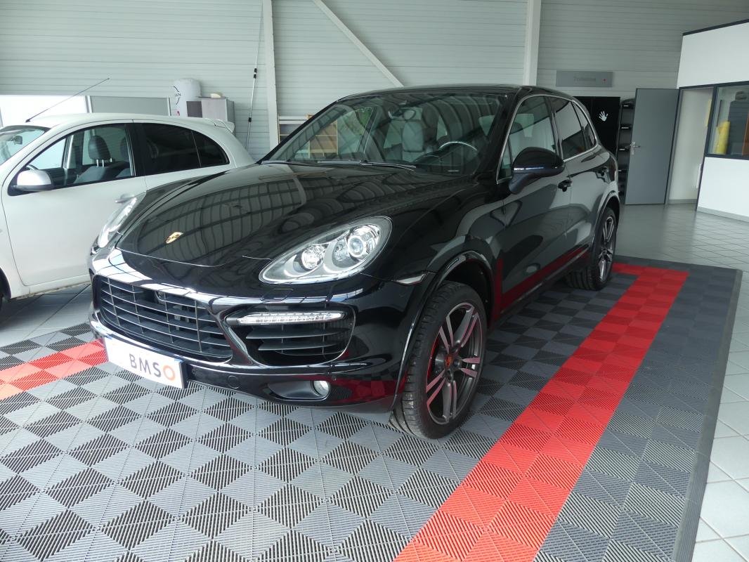 Porsche Cayenne - Photo 2