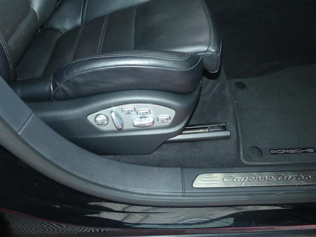Porsche Cayenne - Photo 24