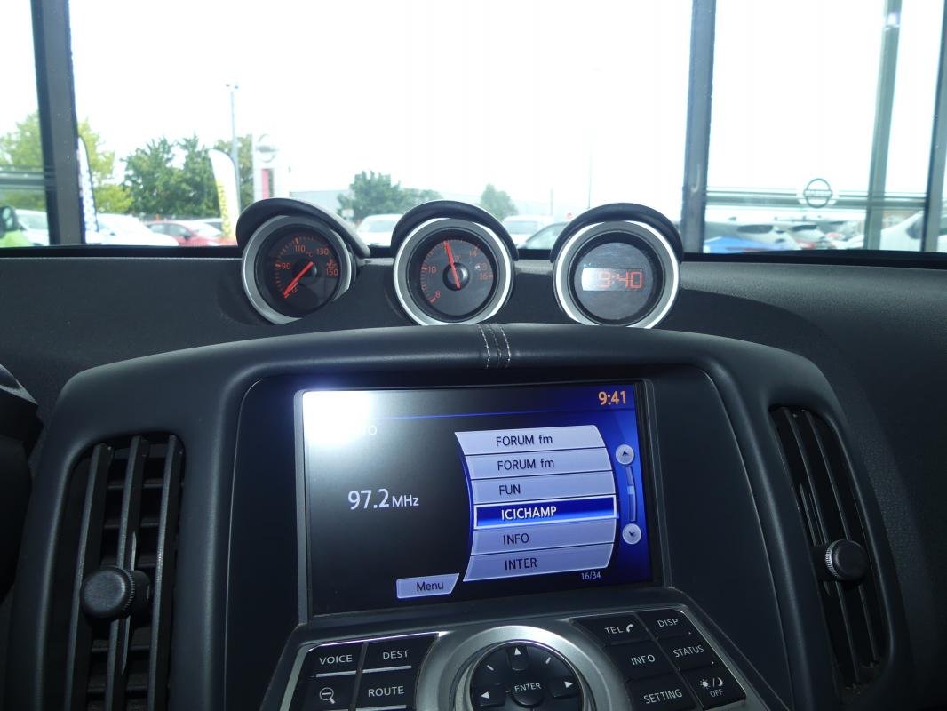 Nissan 370Z - Photo 12