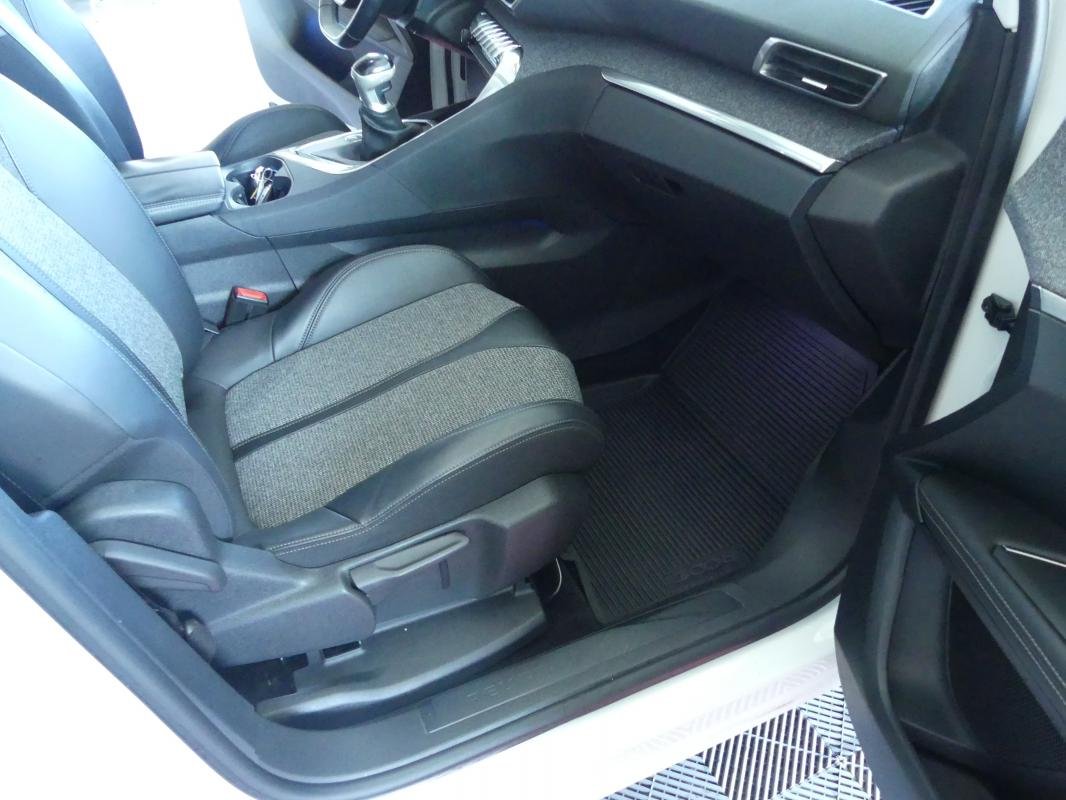 Peugeot 3008 - Photo 16