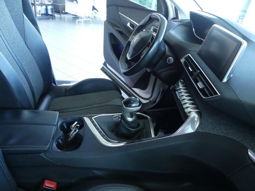 Peugeot 3008 - Photo 17