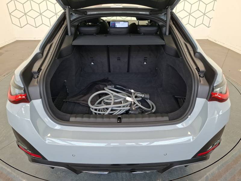 BMW i4 - Photo 15