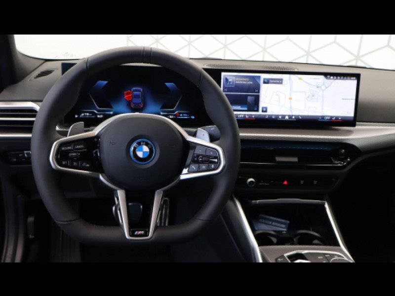 BMW Série 3 - Photo 16
