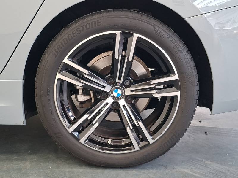 BMW Série 3 - Photo 9