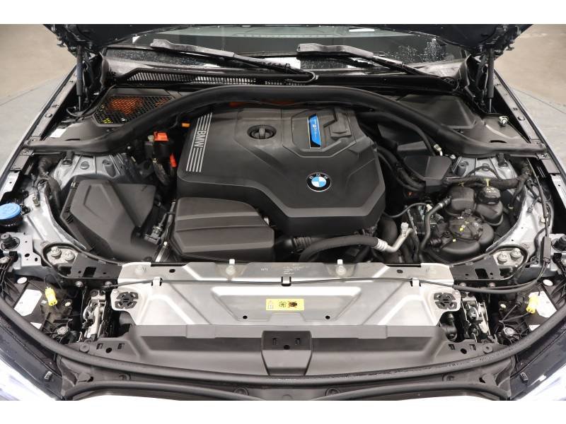 BMW Série 3 - Photo 8