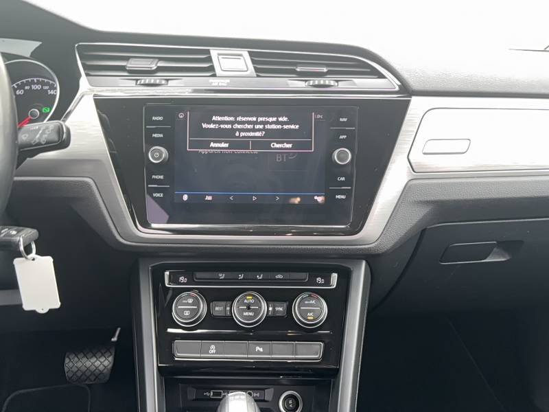 Volkswagen Touran - Photo 11