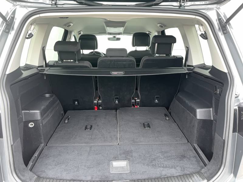 Volkswagen Touran - Photo 12