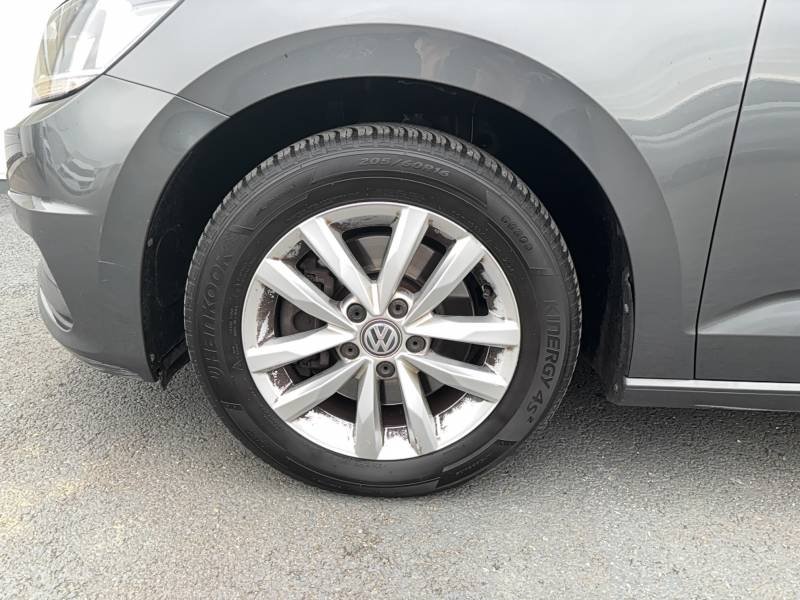 Volkswagen Touran - Photo 19