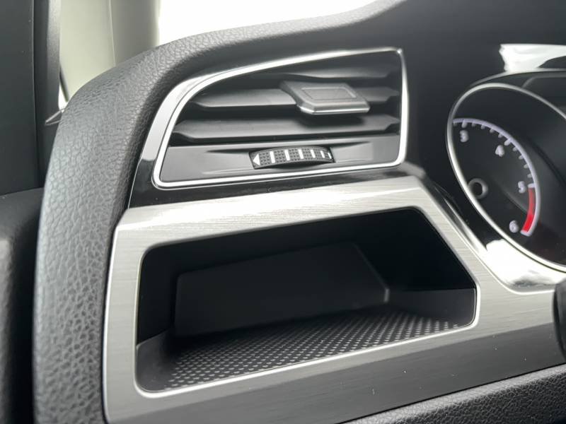 Volkswagen Touran - Photo 49