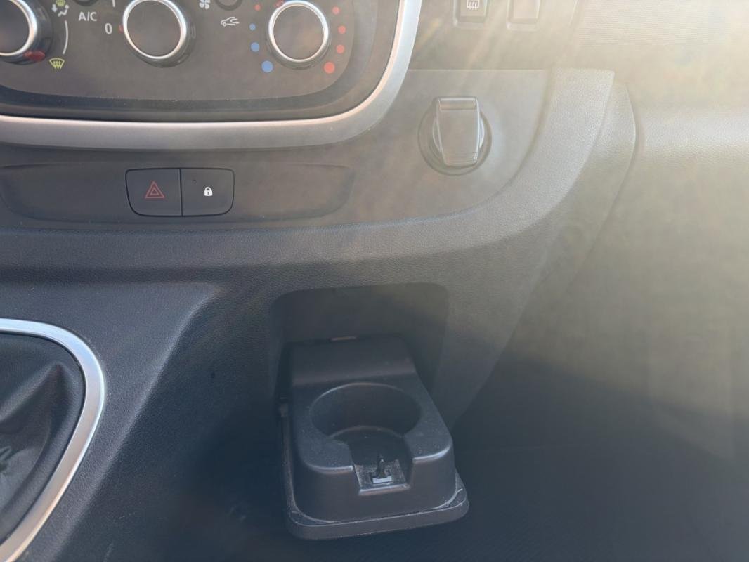 Renault Trafic - Photo 32