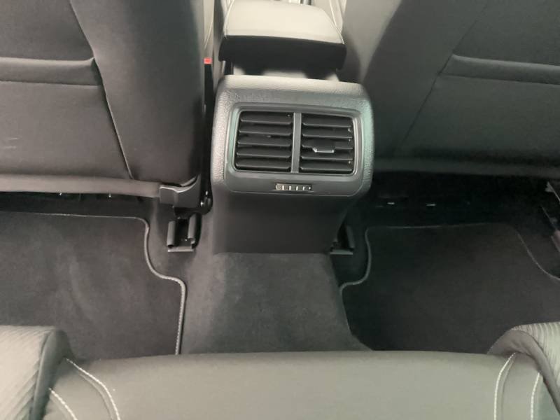 Volkswagen Golf - Photo 24