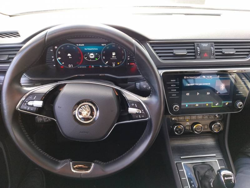 Skoda Superb - Photo 11