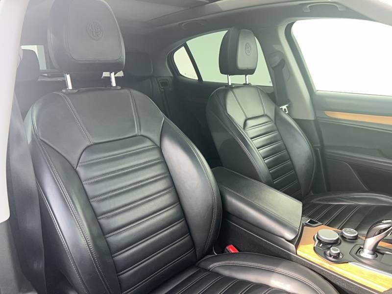 Alfa Romeo Stelvio - Photo 14