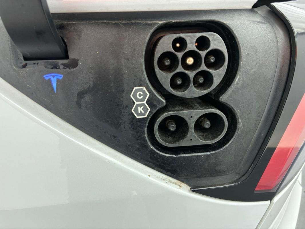 Tesla Model Y - Photo 16