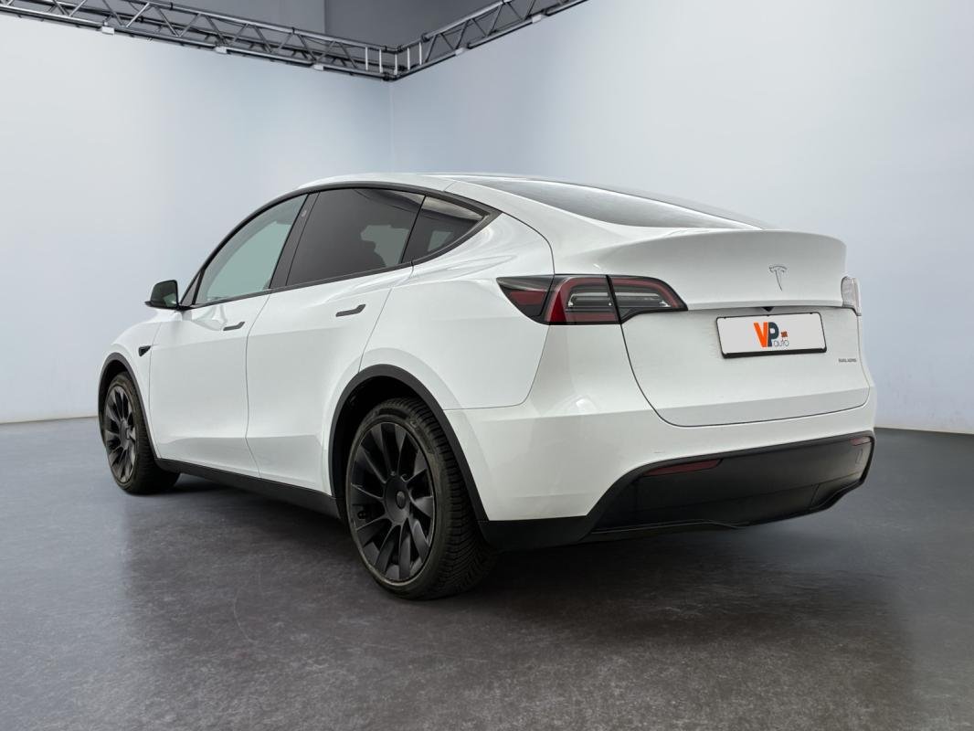 Tesla Model Y - Photo 3