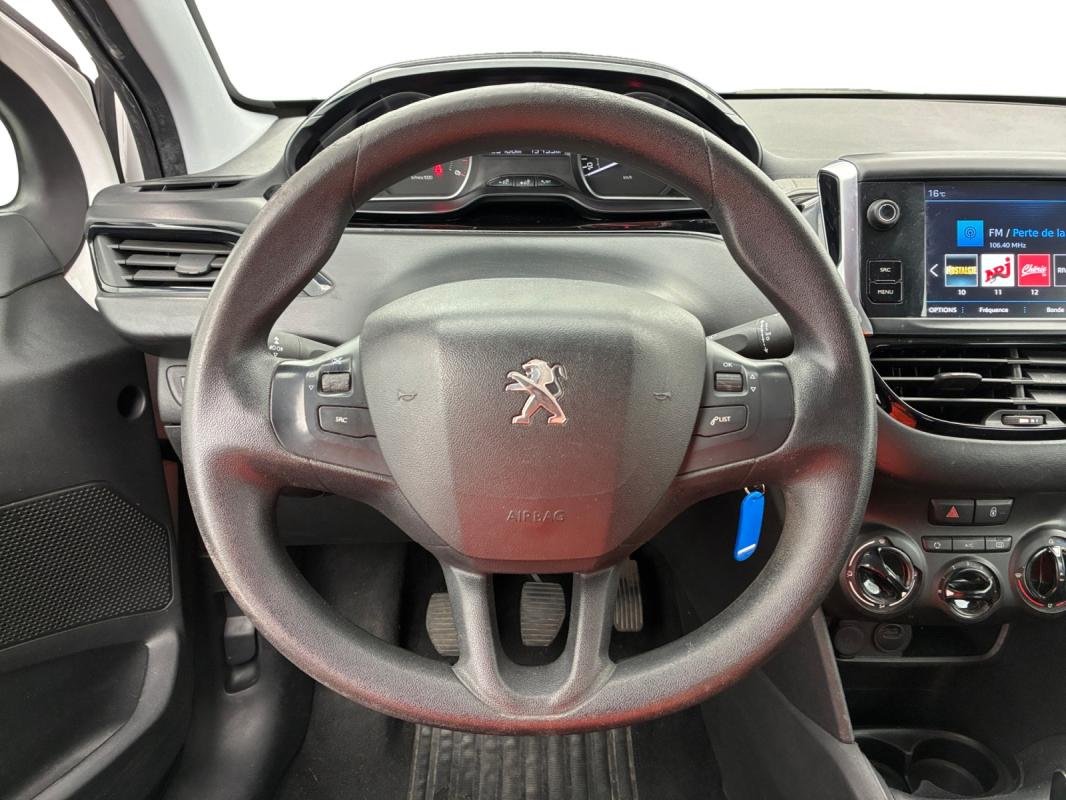 Peugeot 208 affaire - Photo 11