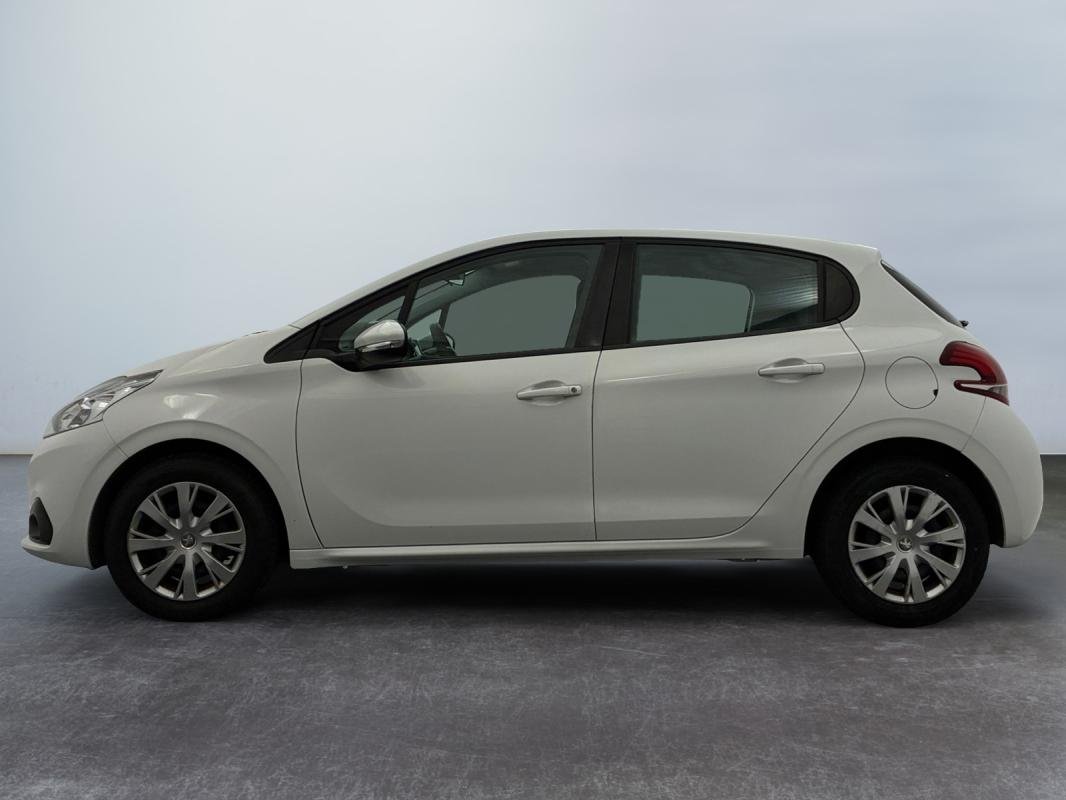 Peugeot 208 affaire - Photo 2