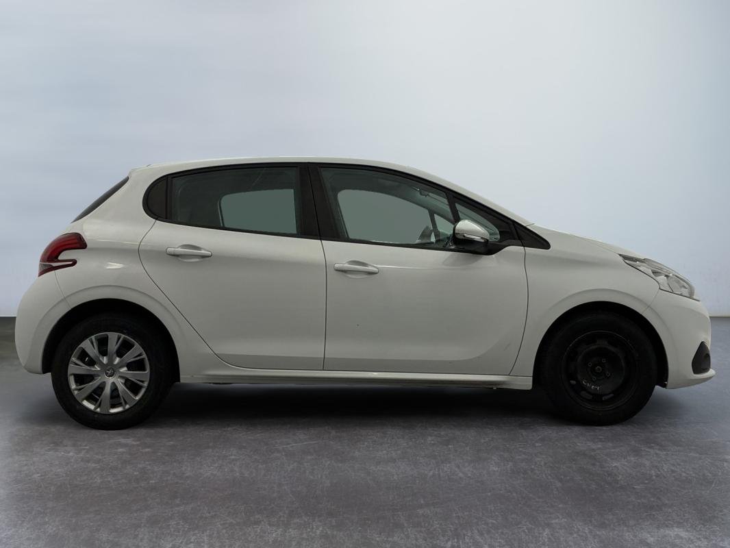 Peugeot 208 affaire - Photo 6