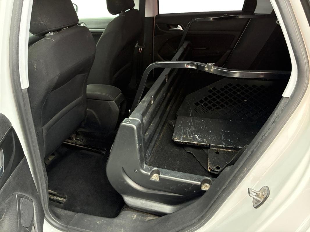 Peugeot 308 SW - Photo 14