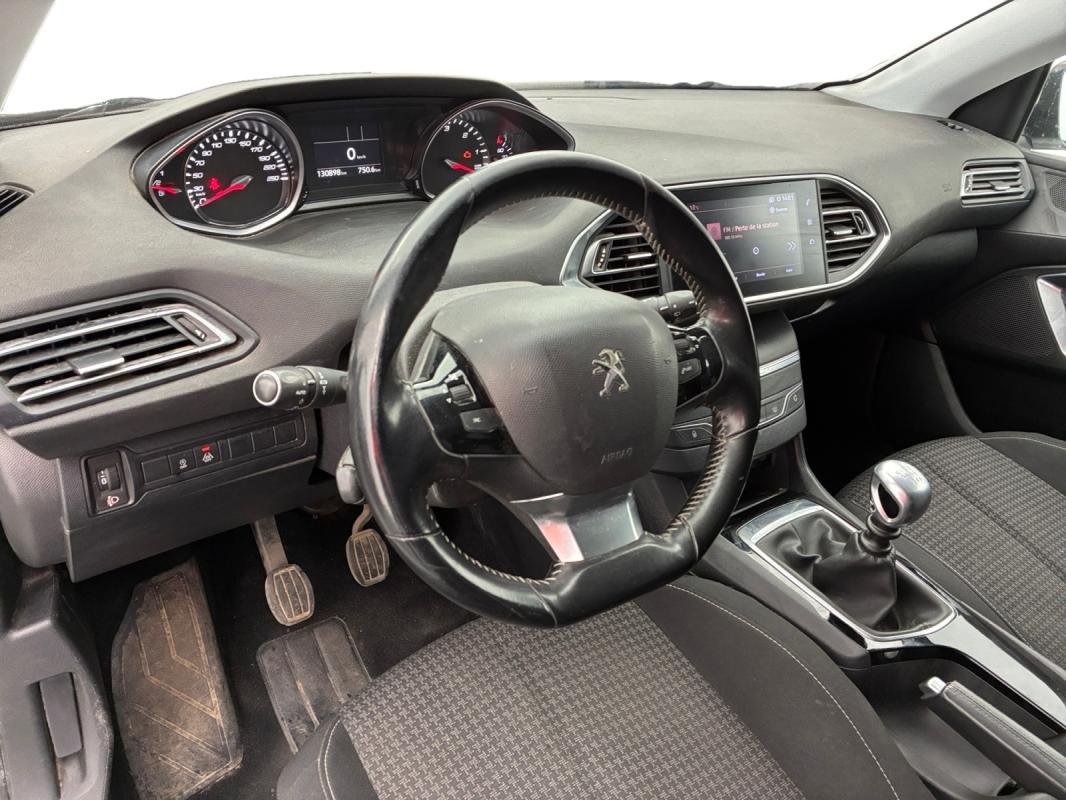 Peugeot 308 SW - Photo 10