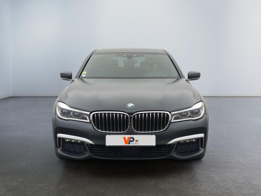 BMW Série 7 - Photo 8