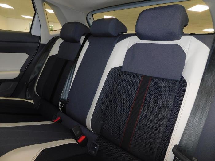 Volkswagen Polo - Photo 16