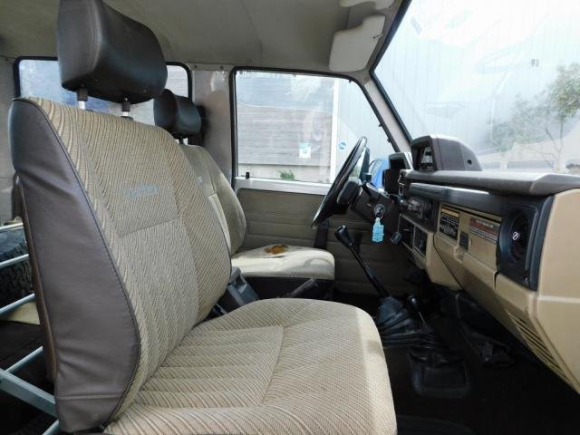 Toyota Land Cruiser - Photo 12