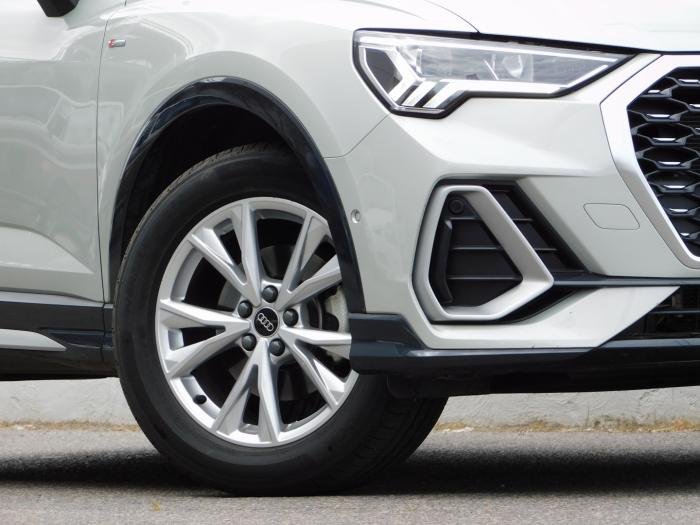 Audi Q3 Sportback - Photo 3