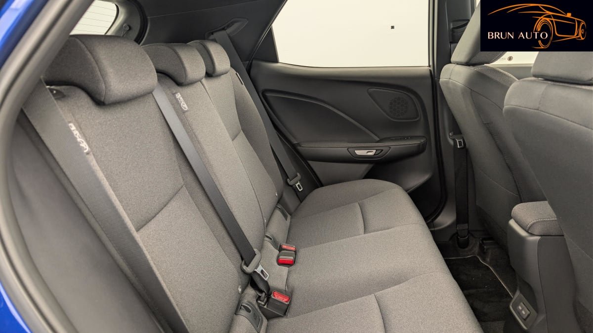 Lexus LBX - Photo 11