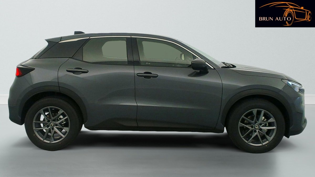 Lexus LBX - Photo 30