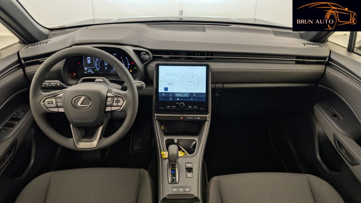 Lexus LBX - Photo 35