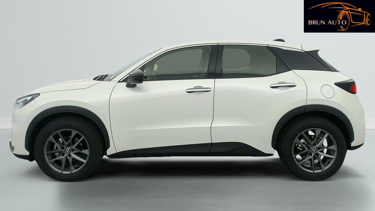 Lexus LBX - Photo 48
