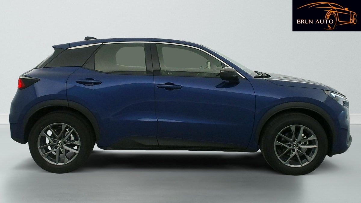 Lexus LBX - Photo 8