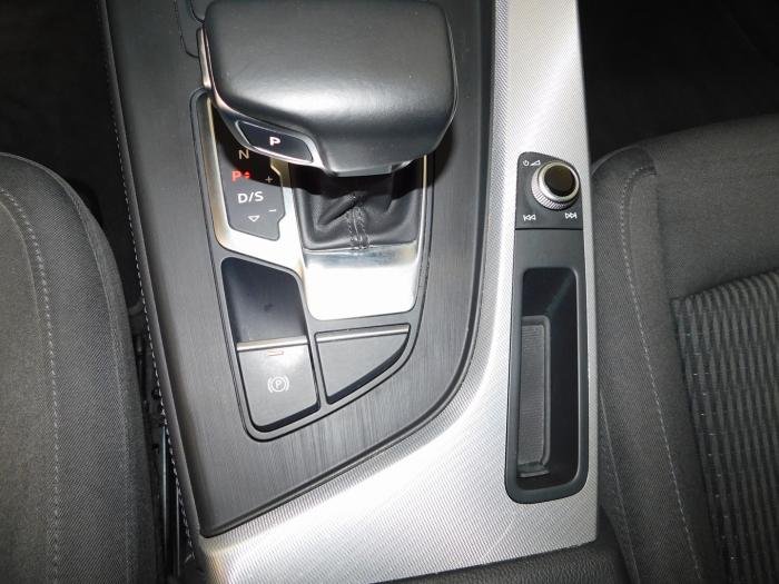 Audi A4 Avant - Photo 13