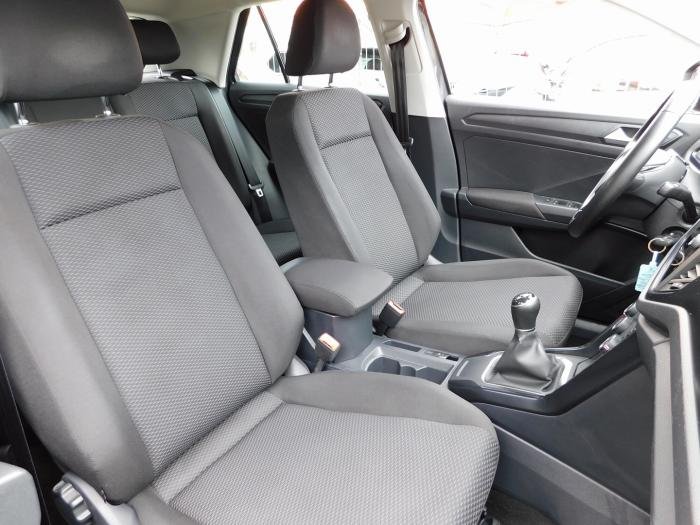 Volkswagen T-Roc - Photo 18