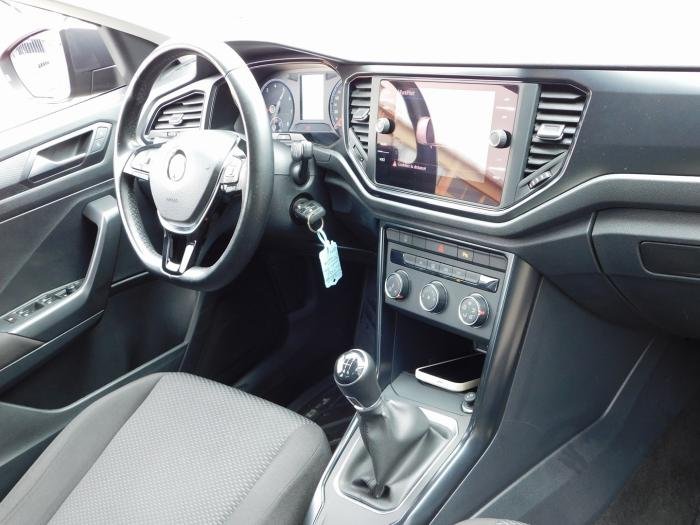 Volkswagen T-Roc - Photo 19