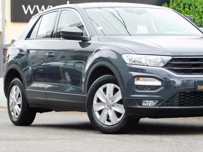 Volkswagen T-Roc - Photo 2