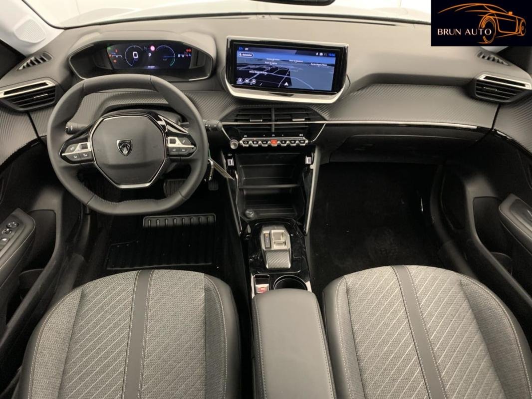 Peugeot 208 - Photo 12