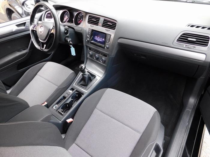 Volkswagen Golf - Photo 16