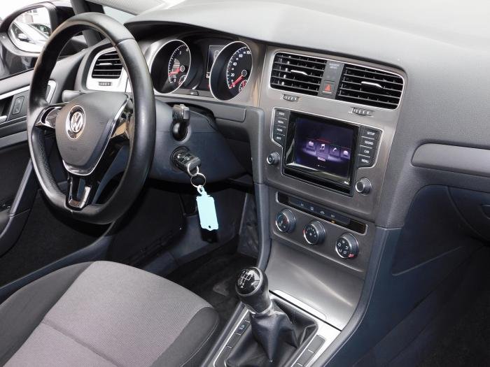 Volkswagen Golf - Photo 17