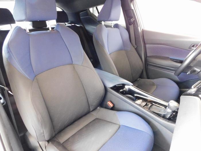 Toyota C-HR - Photo 18