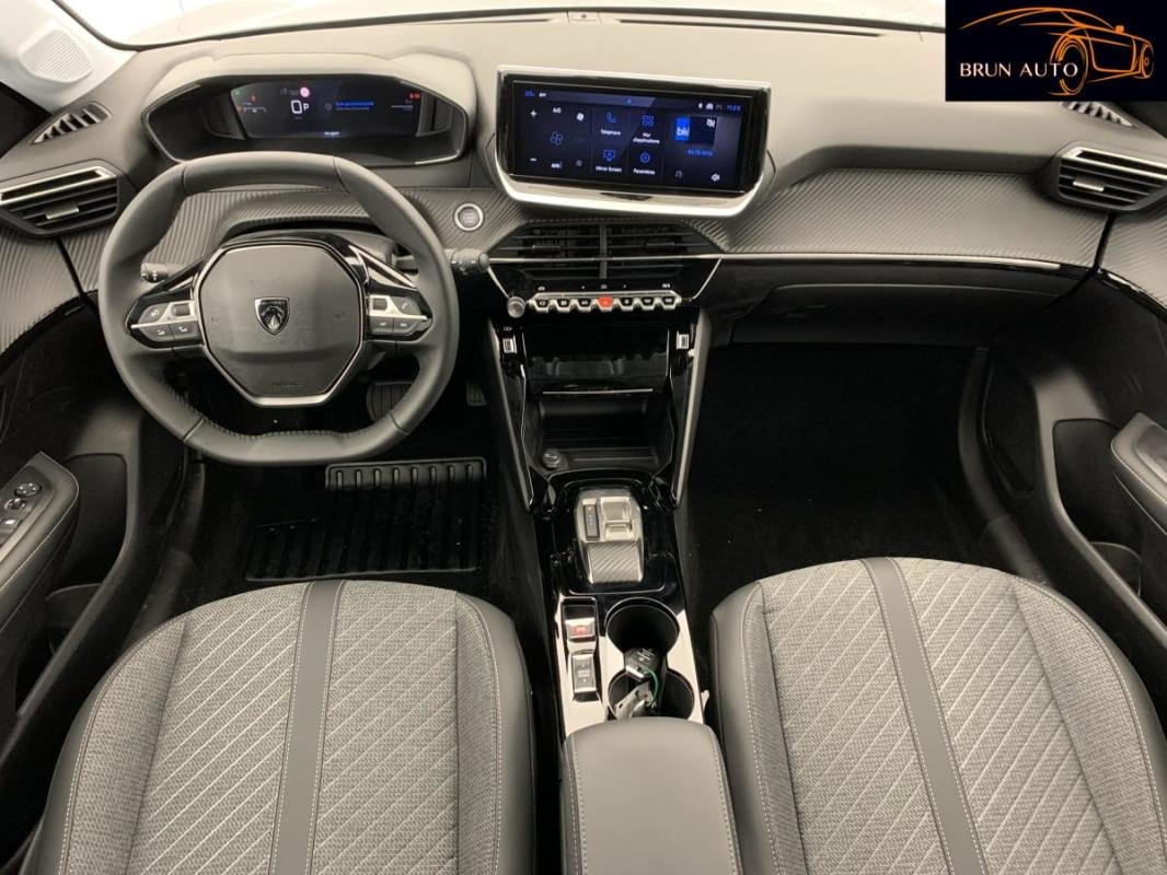 Peugeot 208 - Photo 12