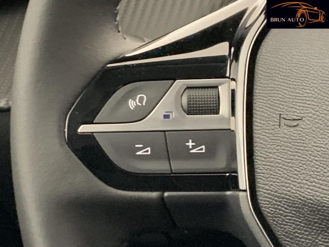 Peugeot 208 - Photo 15