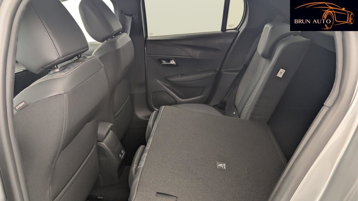 Peugeot 208 - Photo 36